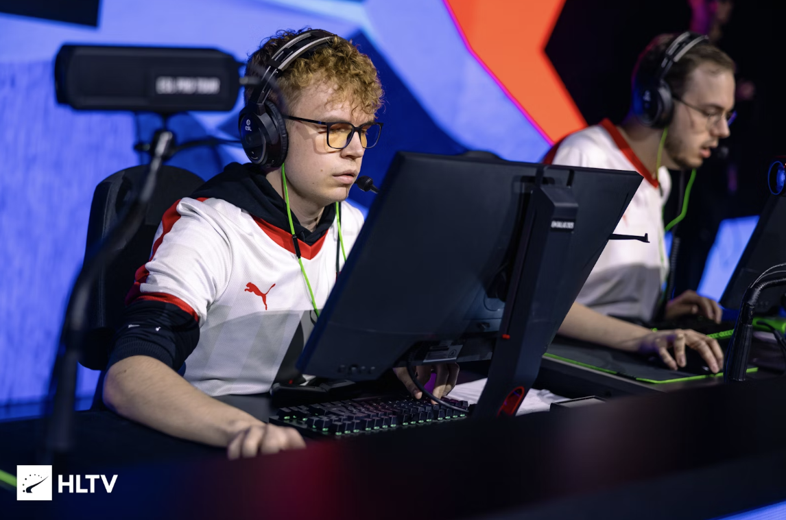 🎮Brollan：不知道为什么我们一进赛场就被嘘，也许观众讨厌我们