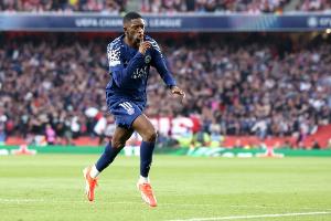 马克莱莱：金球奖应给登贝莱，亚马尔还有很多时间证明自己