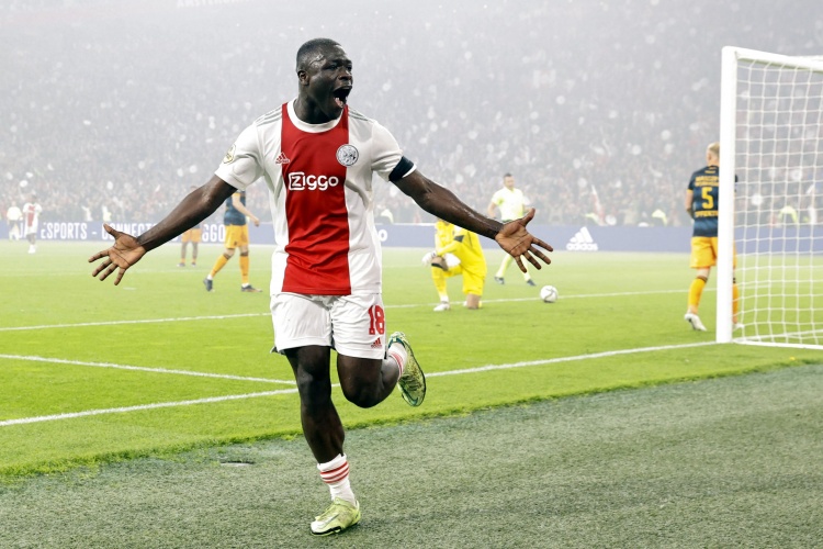 荷媒：桑德兰想压哨签布罗比，已联系阿贾克斯递交首份报价